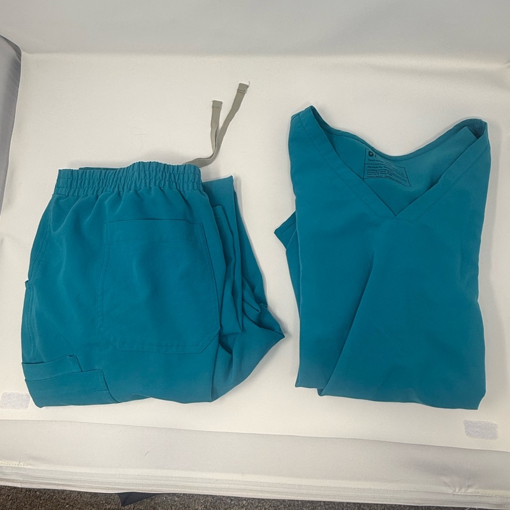 Figs Teal Scrub Set